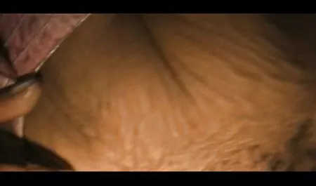 نوجوان زرق و برق دار زرق فیلم سکسی از کمپانی برازرس و برق دار انگشت طلسم او