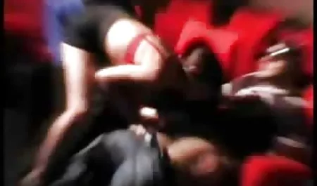 نوجوان بار در گربه فیلم سکسی در برازرس خود را