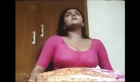 Busty Redhead برازرس لینک مستقیم Milf سوپر Blowjob می دهد