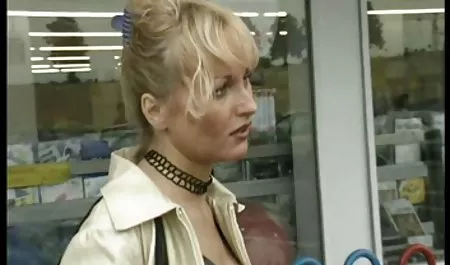 MILF ساعتهای زیبا و زیبا را با بچه های جوان می خورد و خروس می خورد فیلم سکسی از سایت برازرس