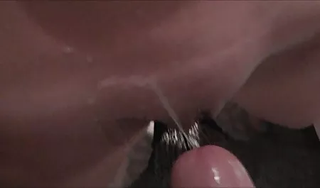 داغ بالغ کمپانی برازرس سکس Busty Cougar سواری بزرگ خروس